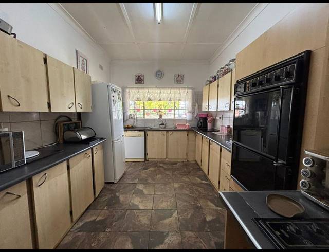 3 BEDROOM HOUSE FOR SALE IN DISCOVERY